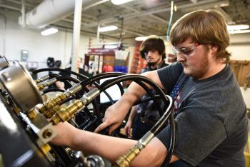 ChattState Students working in industrial maintenance labs 
